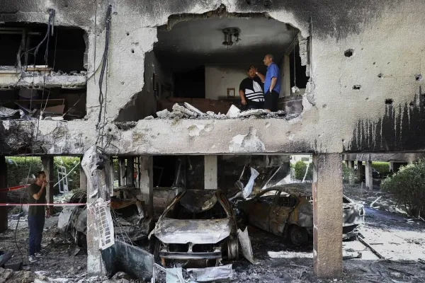Petah Tikva: Building hit by a rocket from Gaza